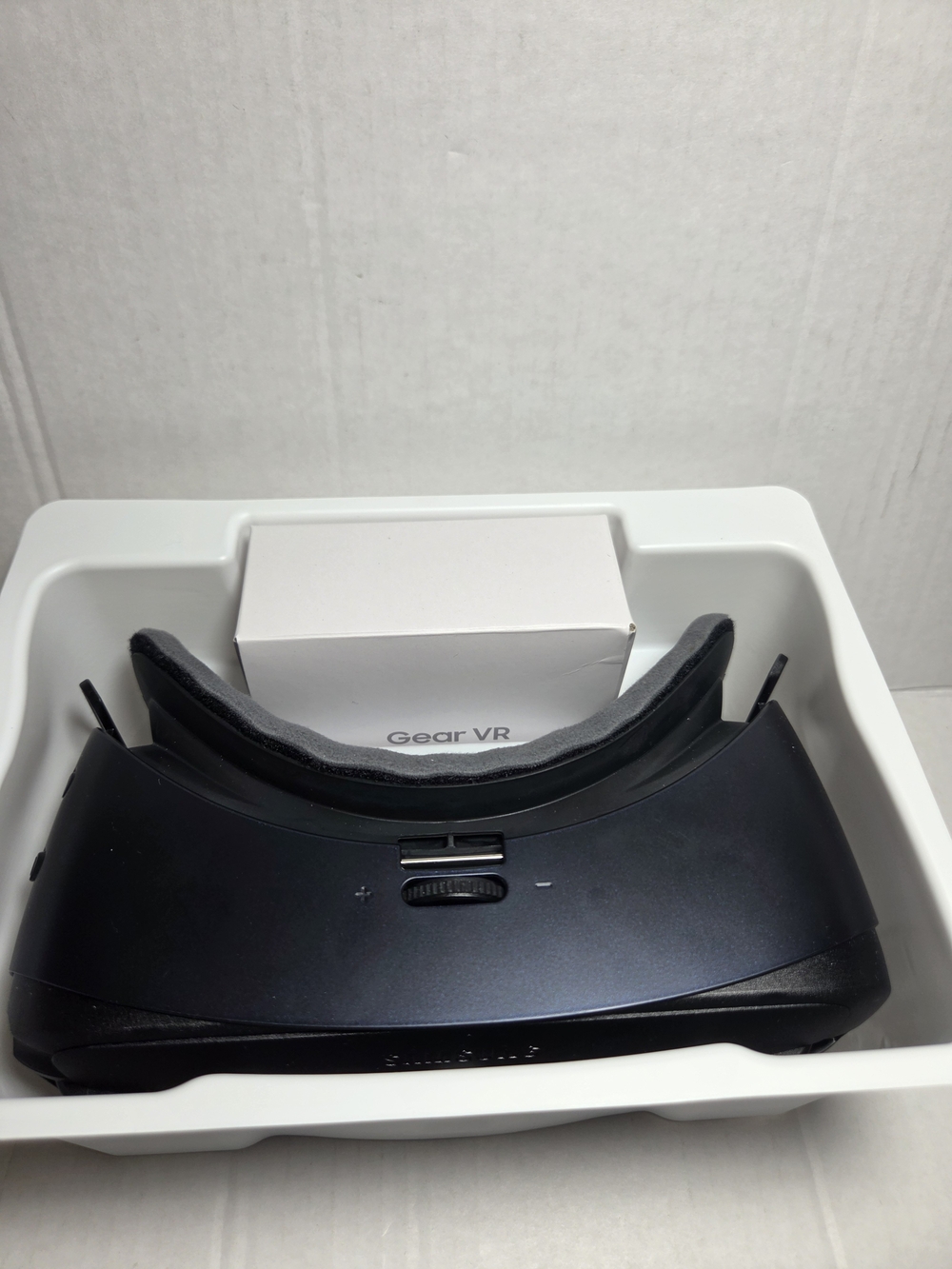 Samsung Gear VR Black Smartphone Headset Micro USB 5.7in w/ Box Strap & Cable